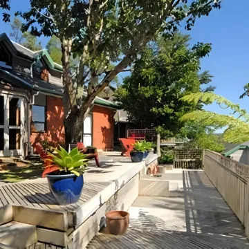 Grafton Cottage & Chalets