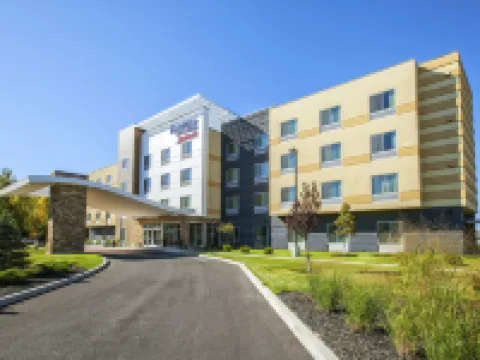 Fairfield Inn & Suites Plattsburgh 克林頓縣酒店