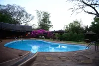 Kilaguni Serena Safari Lodge - piscina
