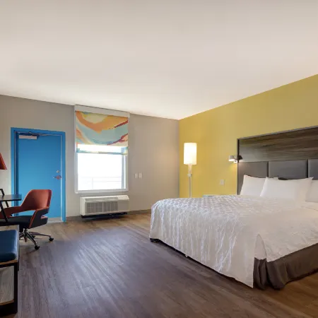 Tru by Hilton Galveston