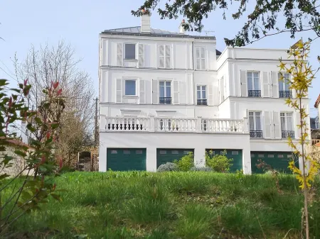 Villa Les Coteaux - 300m² - Proche Paris Отели в г. Монжерон