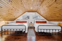 Forest Haven: Hot Tub, Record Player, Fire Pit