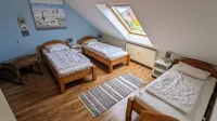 Gut Ausgestattetes und Modernes Ferienhaus mit Eingezäuntem Garten, Strandnah Hotels in Sahlenburg