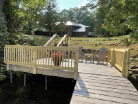 Lakeside Lodge Vacation Rental. See discounts below for less than 12 people.