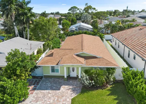 6bdr/4bath tropical paradise with heated pool and lanai, 1 mile from the beach