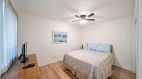 Entire 1500 sqft 2bed 2bath access to the pool don't be cramped in a room!