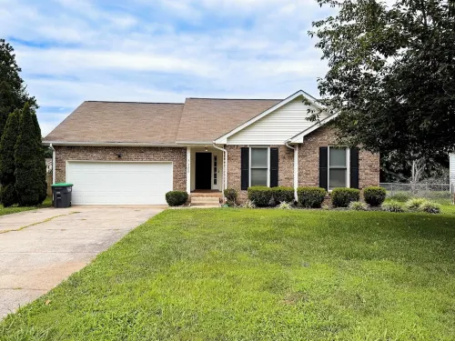 Aesthetic 3-bedroom house close to Fort Campbell