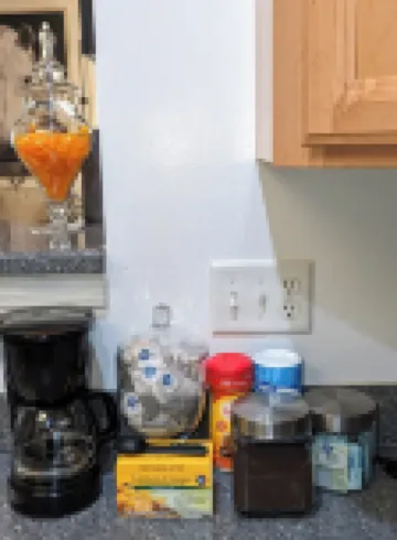 New Construction 3-bedroom townhome 3 queen beds with central AC and WiFi