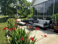 Coastal Farmhouse-located in "The Best Coastal Small Town in America" -USA Today
