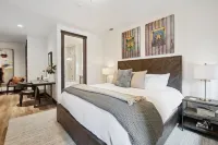 Near GLACIER/ Big MTN SKiing  & DTWN Whitefish! 3Bed/3Bath &HOT TUB w/VIEWS!