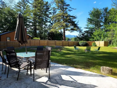 Ski + hike White Mt, walk to Brewery and downtown. Close to Loon and Ice Castle.