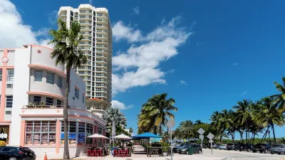Remodeled Beachfront Studio w/ Beach Essentials. Just steps from the beach! Hotels in North Beach