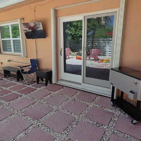 Casa Bay-Spacious Family Friendly 4 Bedroom Home with Ultimate Backyard Fun!
