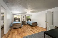 Hot Tub☀️Horse-Boarding🐴Gameroom🎯Cozy King Cottage