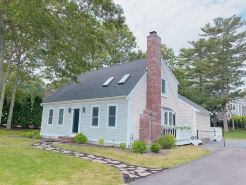 Tranquil Cape getaway 4BD 2BA with AC, Family and Pet Friendly!