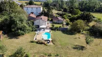 CHARMING COTTAGE WITH TERRACE OVERLOOKING THE COUNTRYSIDE