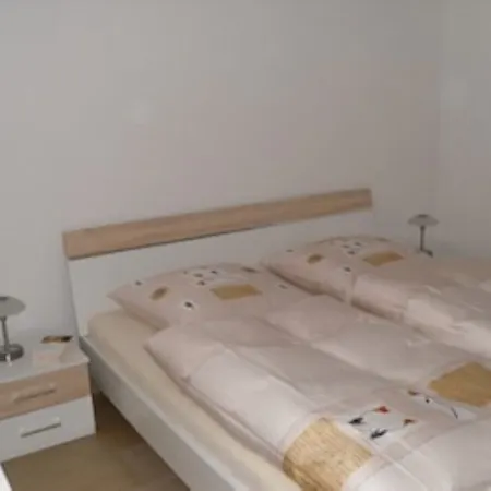 120 meters to the lake - vacation apartment with top equipment