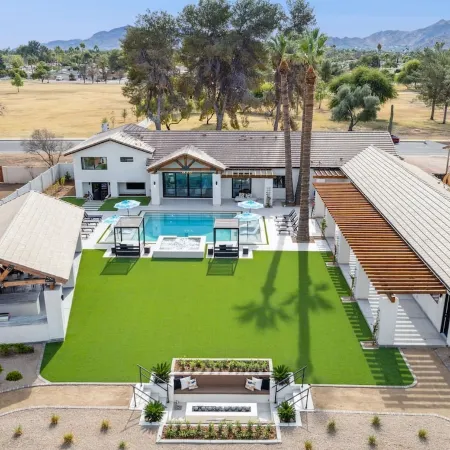 Luxury Estate on Acre Lot-Pickleball-Pool-Spa-Gym-Theatre-Volleyball-Ping Pong