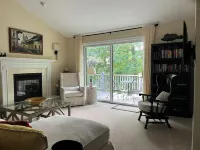 Well Appointed  Apartment with Breathtaking Views