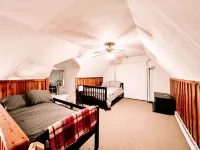 Muskie-Lounge River Retreat! Secluded getaway. Hotels in Upshur County