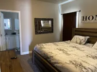 —BRAND NEW HOME--BEAUTIFUL RIVER VIEWS, LOTS OF PARKING Hotels near Colorado River