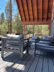Luxury 2 Story Crown King Cabin, Large balcony, Hiking, Fishing, Mountain Views