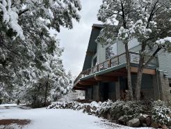 Quiet Luxury-Tall Pines-3 Bedroom-2.5Acres-Sleeps 15-Swim & Fish 5Mins to Creek!