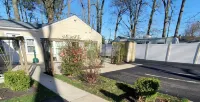 3 bed 1 bath apartment "unit 2" Located in Lewes