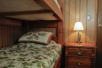 Cozy Riverfront Cabin w/ Water Access, Fireplace, AC, Firepit