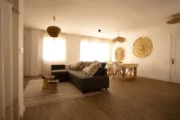 Apartamento Nuevo, Céntrico y con Parking