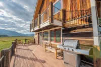 Skiers Special! Discounted Rates and Shorter Stays Through 12/19/2025!