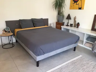 Maison Douillette et Calme à 700m des Plages Hotels near Musee de la Marine