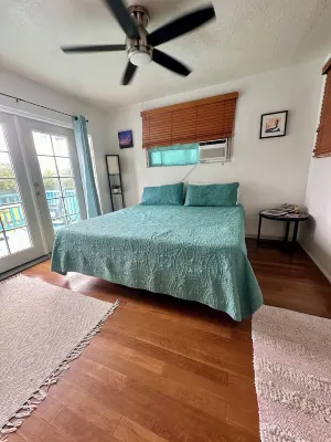 SURFERS DREAM STUDIO Отели рядом с достопримечательностью «Nanakuli Public Library»