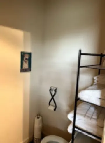 Cuddly Critters Cottage - Alpacas, Goats, Emu's and YOU!