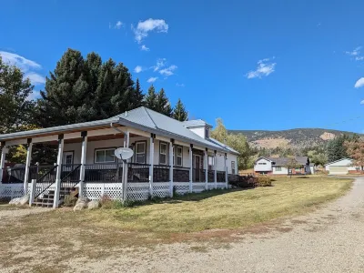 Family-Friendly Private Ranch Getaway with pond. Newly Remodeled Hotels near Anaconda Smoke Stack State Park