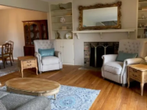 Four Bedroom Bellevue Beauty 貝爾維尤酒店