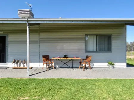 Kangarooby Cottage – A Peaceful Off-grid escape