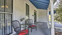 Historic Charm in St. Elmo 3Br/3BA Situated on over an Acre at Base of Lookout