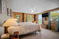 Lakeview Retreat Near Green Bay, Door County