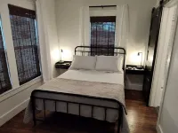 Blanche's Bungalow Hotels in Graham