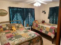 Near Fayetteville, Round Top, Columbus: Peaceful Country Setting