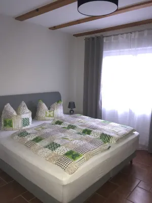Apartment in a quiet residential area, 800m away from the Plauer See