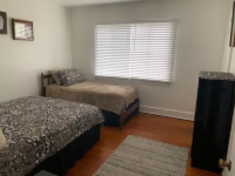 EZ - GO Lodging 3.7 mi Green Pond Landing(Lake Hartwell) Clemson Univ 15 mil.