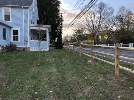 Classic Mystic Retreat Walking Distance to Downtown