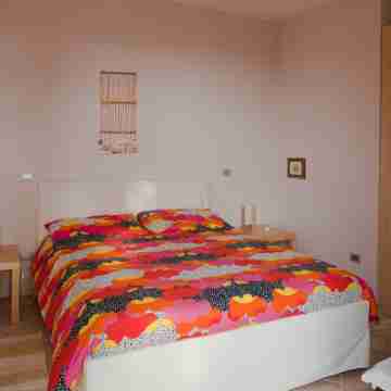 Apartment with a panoramic view of Lake Garda Rooms