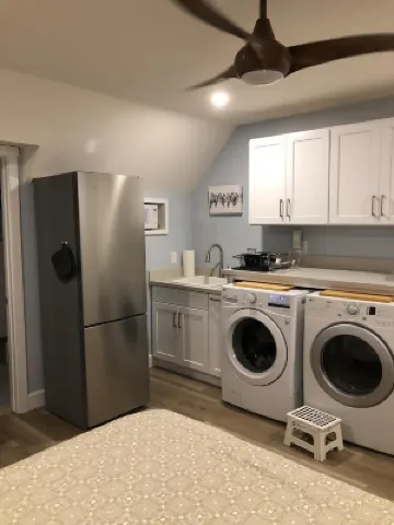 New Remodeled Studio in Oakland's Dimond District