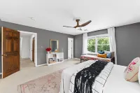 The Gathering House , large pool retreat for families, friends & pre-bridal fun