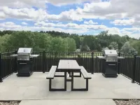 ★Academy Hideaway With View! Sleeps 5 with AC!★