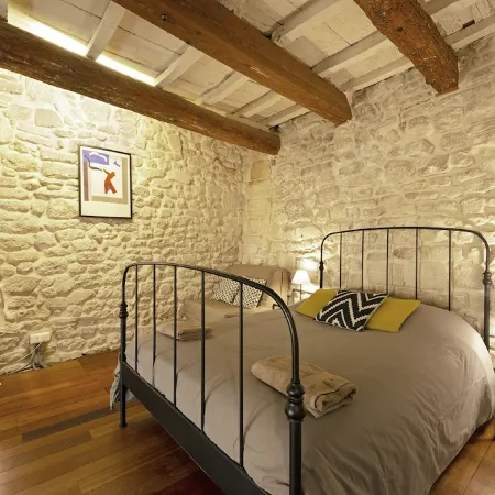 Charming apartment in the historic center of Uzès with air condition and parking