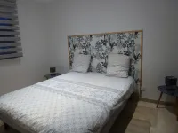 5 Gîtes 2/4 pers. + 3 ch. 26 pers.au total with swimming pool on 5000 m² grounds